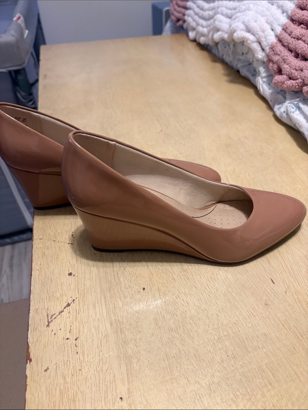 Life Stride Women's Nude Patent Wedge Pumps